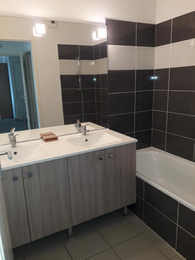 Bel Appartement En Residence Avec Parking Prive Arvert ภายนอก รูปภาพ