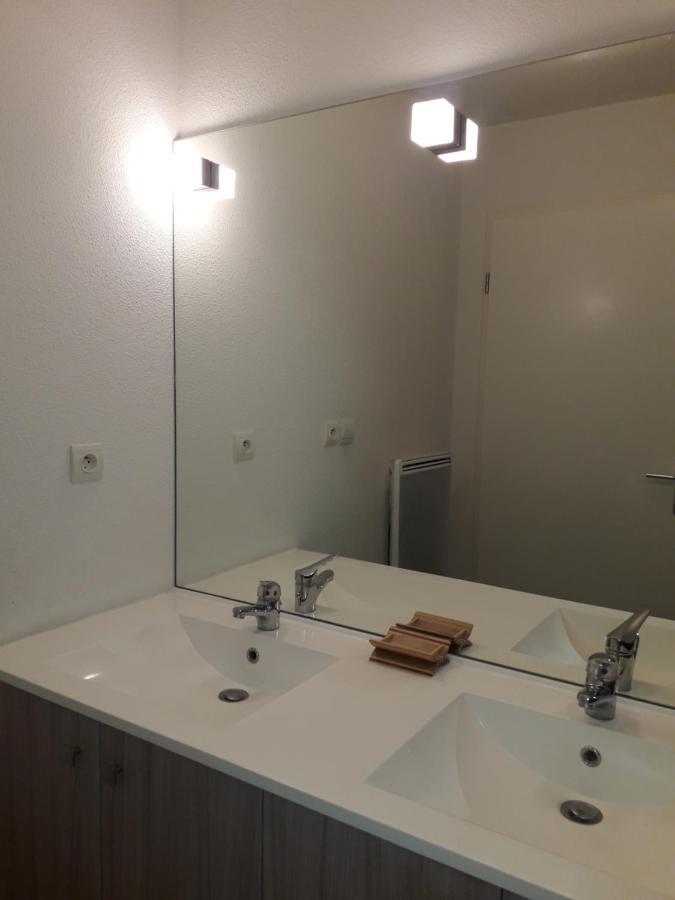Bel Appartement En Residence Avec Parking Prive Arvert ภายนอก รูปภาพ